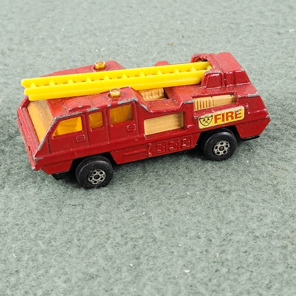 Matchbox Superfast No 22 Blaze Buster Fire Truck Red 1975 Lesney England